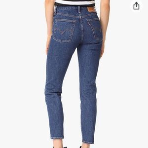 Levi’s Wedgie Icon Fit in Something Cheeky